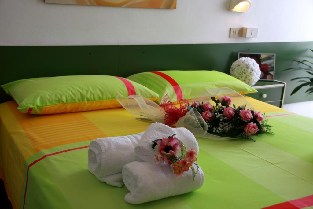 Hotel Astrid Cervia Exterior photo